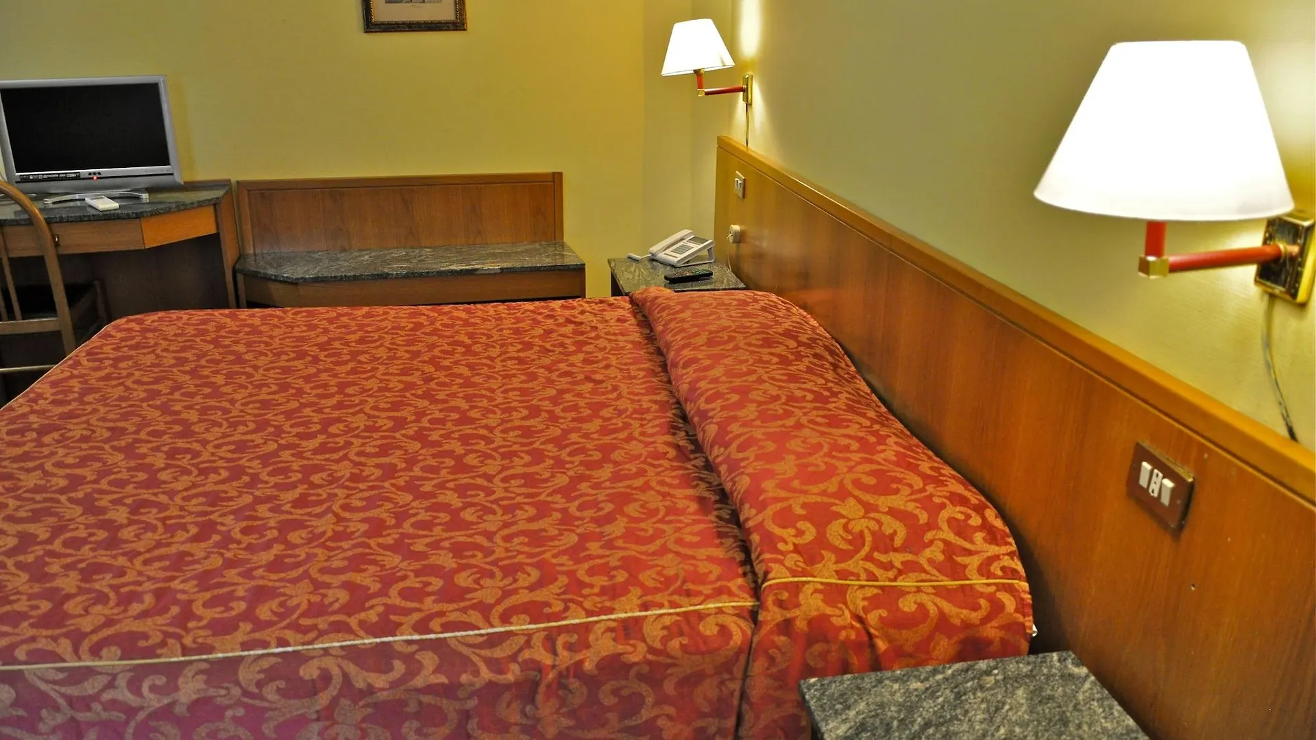 Hotel Vecchia Milano 3*,